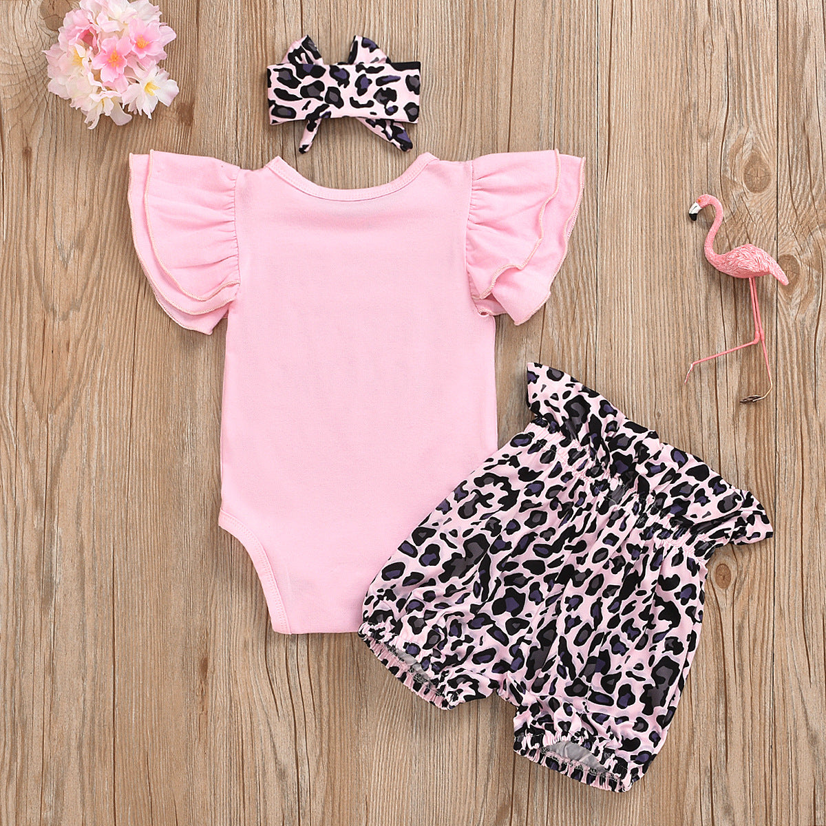 Conjunto para bebé con estampado de leopardo y manga de mariposa de 3 piezas
