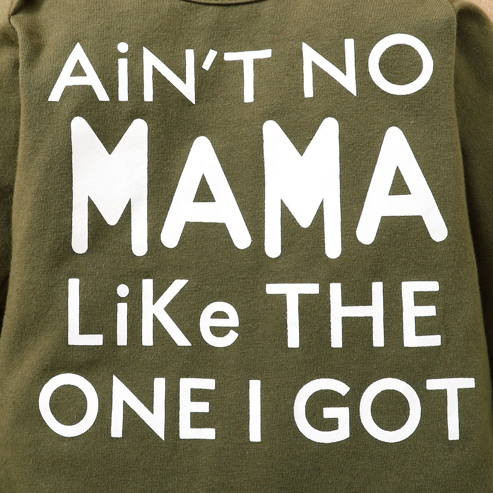 Conjunto de bebé con estampado de camuflaje y letras de 3 piezas "Ain't No Mama Like The One I Got"