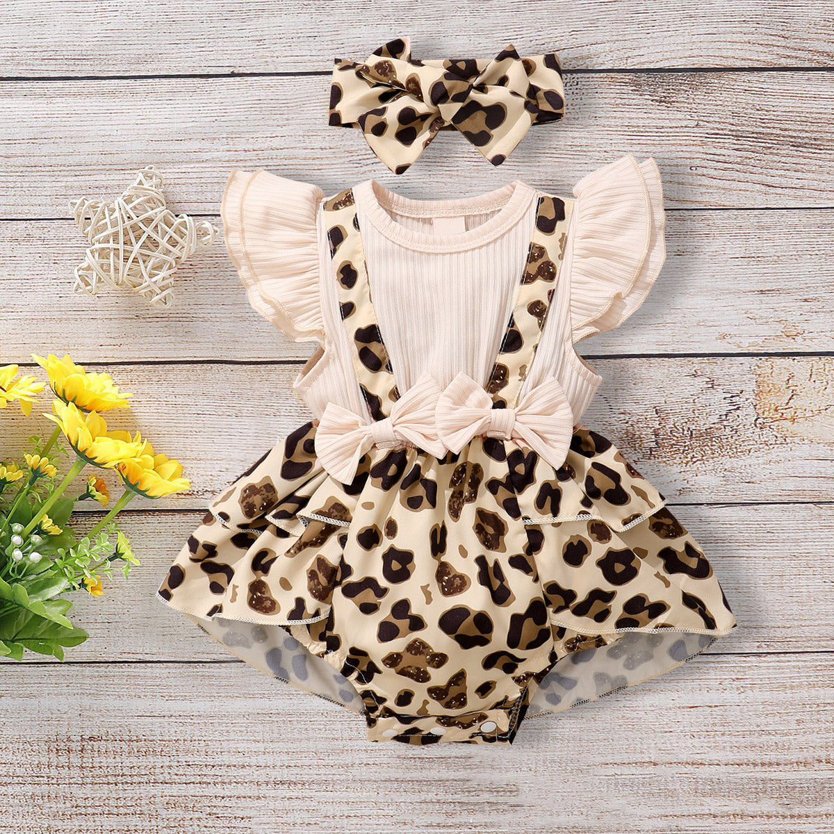 Mameluco de bebé sin mangas con estampado de leopardo encantador de 2 piezas