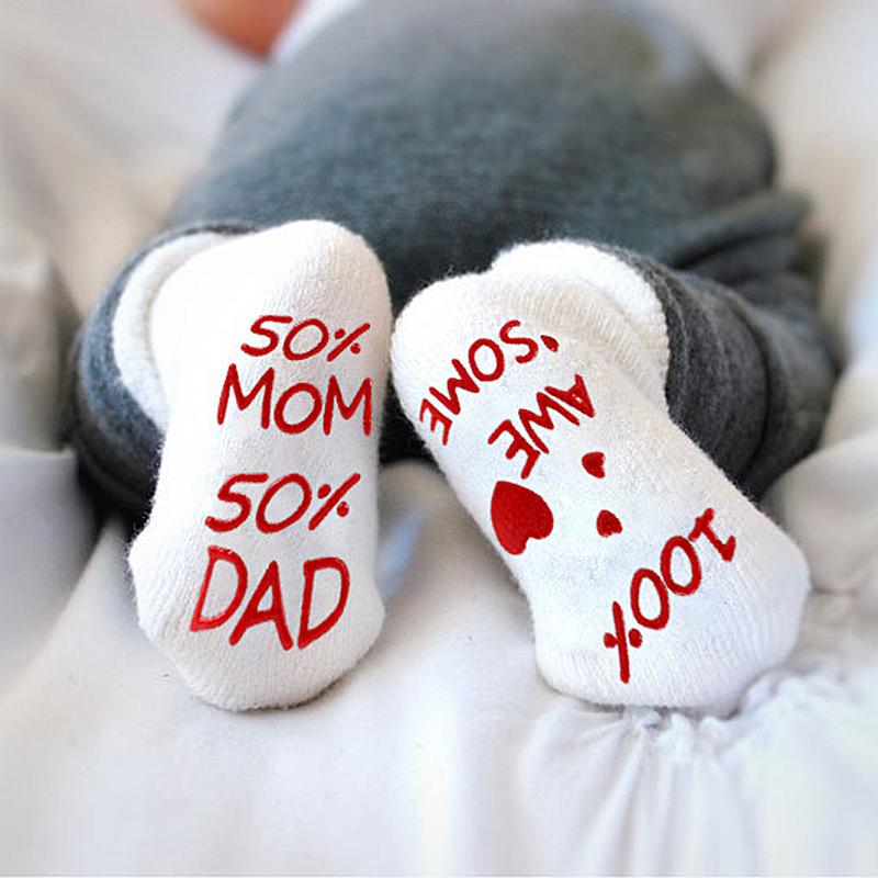 1 par de calcetines suaves con estampado de letras para bebé recién nacido, niño y niña