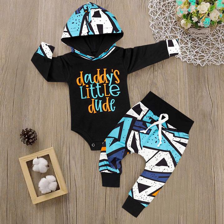Conjunto de sudadera con capucha para bebé niño con estampado de letras Daddy's Little Dude de 2 piezas