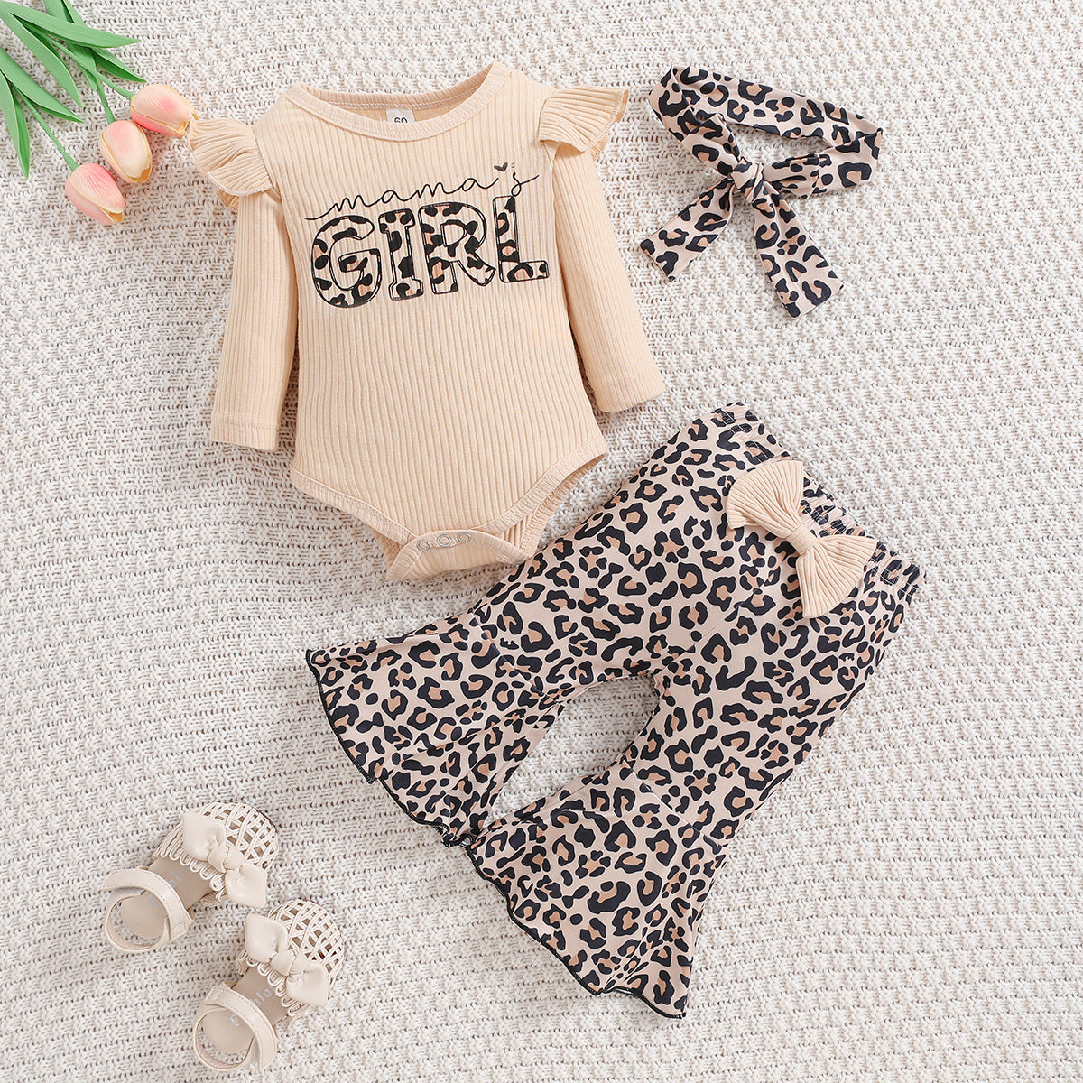 Conjunto de bebé con estampado de leopardo y letras de mamá y niña de 3 piezas