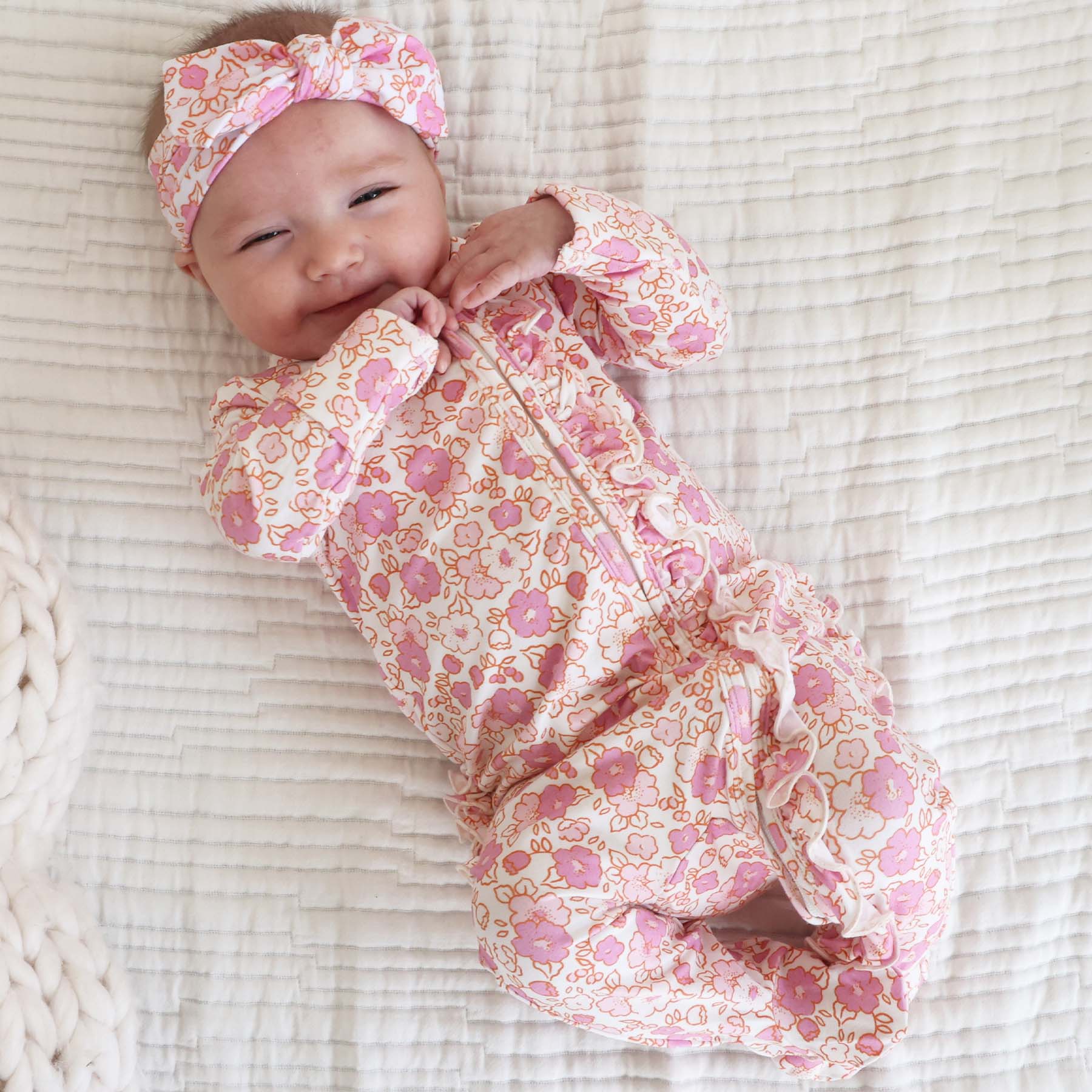 2pcs Floral Allover Jacquard Long-sleeve Beige Baby Set