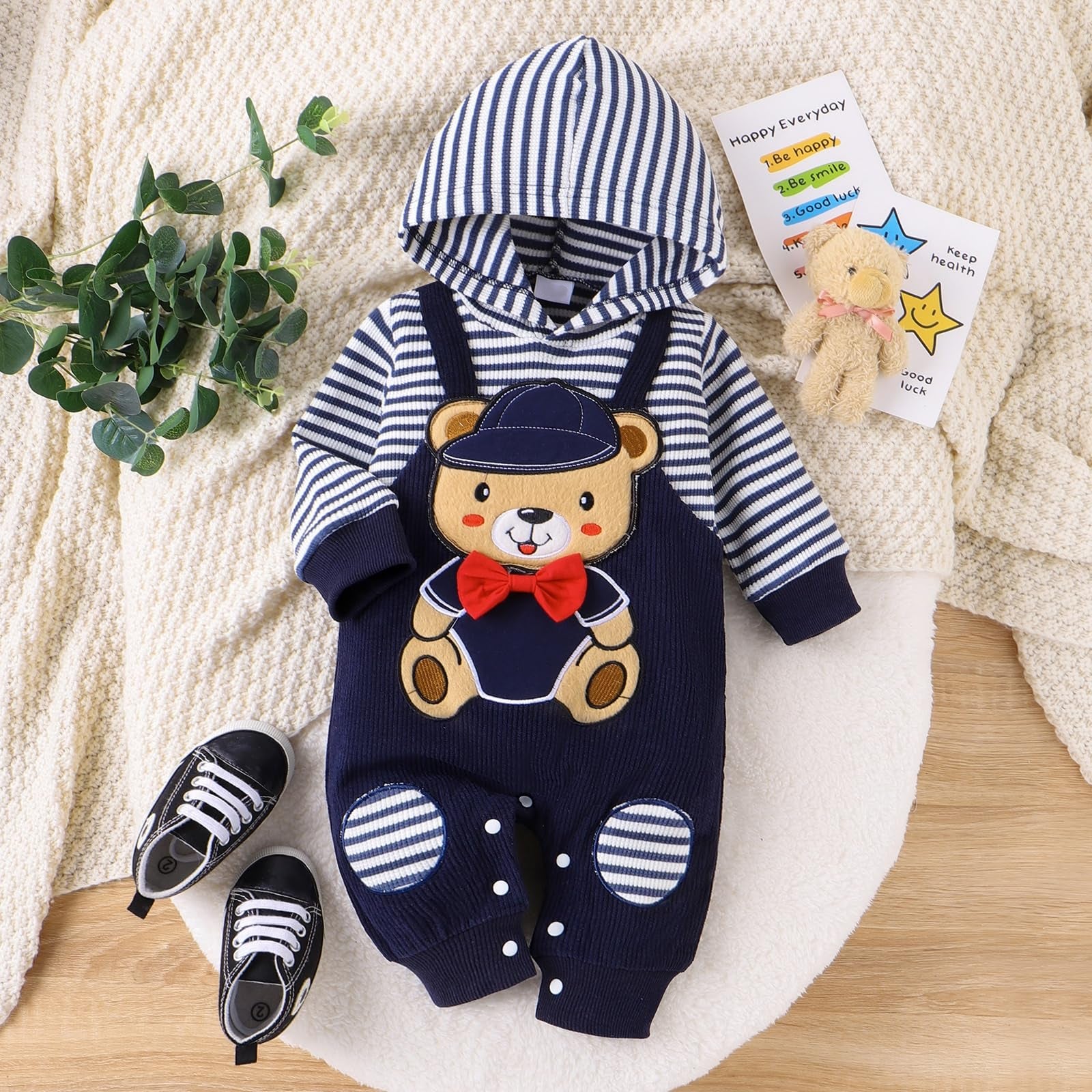 Mono de bebe de manga larga con estampado de oso elegante