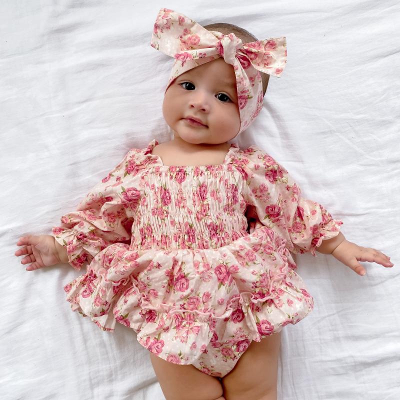 Baby Girl 2pcs Solid and Floral Print Long-sleeve Romper and Shorts Set