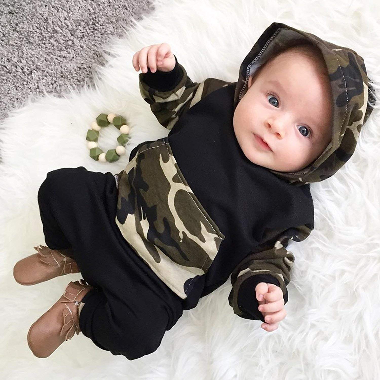 2-piece Toddler Boy Letter Print Camouflage Hoodie Sweatshirt and Elasticized Pants Set